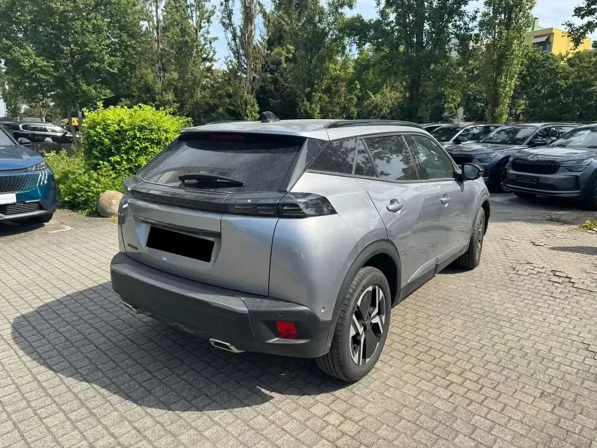 Gebraucht Peugeot 2008 Allure 131 PS (96 kW) 2025 Grau SUV