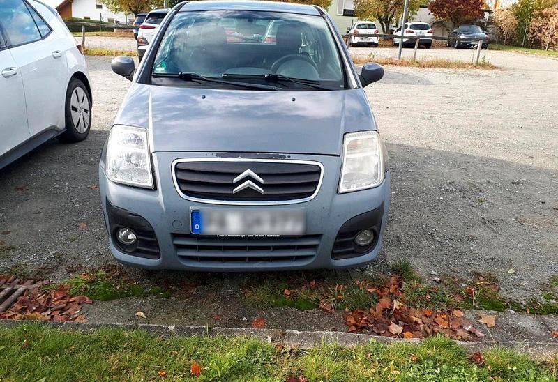 Grau Gebraucht 2009 Citroën C2 Kleinwagen | 750 € (Superpreis) - Bild 1/4