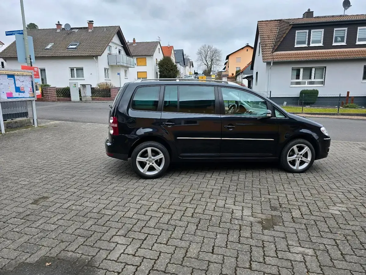 Usata VW Touran 140 CV (102 kW) 2007 Nero Monovolume