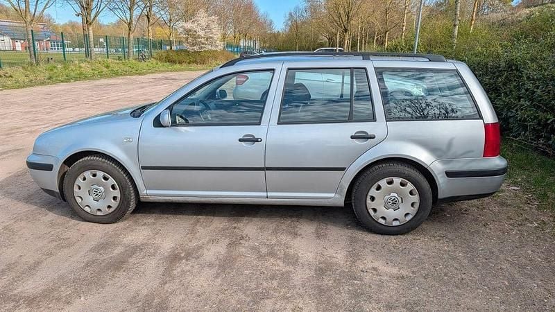 Gebraucht VW Golf IV Trendline 101 PS (74 kW) 2005 Silber Kombi