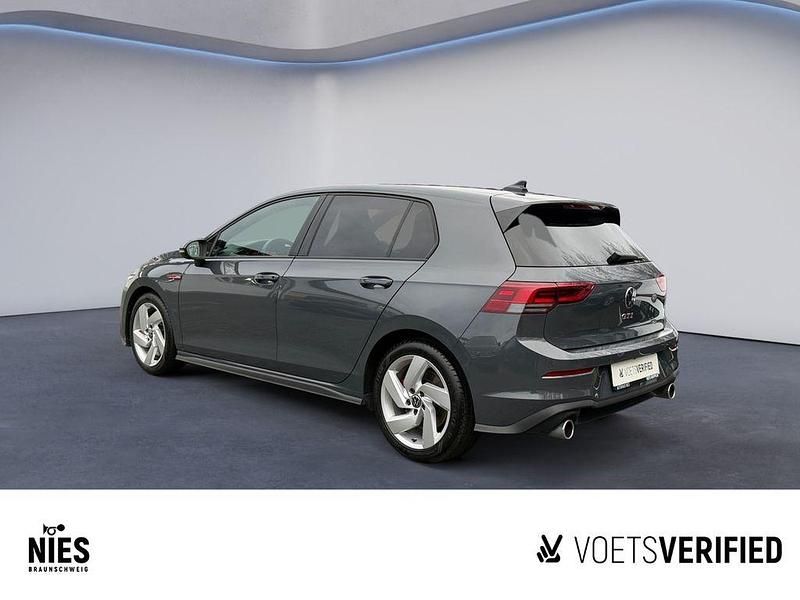 Gebraucht VW Golf VIII GTI 245 PS (180 kW) 2022 Grau Limousine