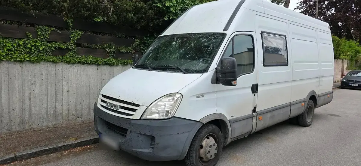 Second-hand Iveco Daily 177 CP (130 kW) 2007 Alb Berlinǎ
