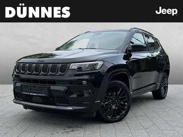Usado Jeep Compass 241 HP (177 kW) 2022 Preto SUV