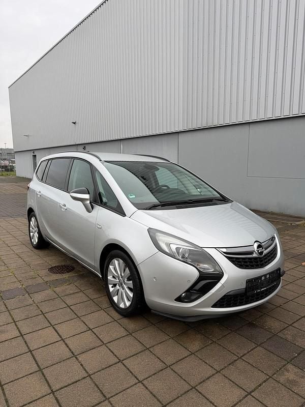 Gebraucht Opel Zafira Tourer 140 PS (102 kW) 2011 Silber Van / Kleinbus