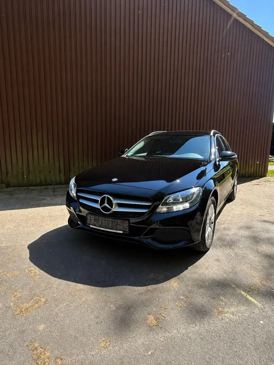 Gebraucht Mercedes C220 171 PS (125 kW) 2017 Schwarz Kombi
