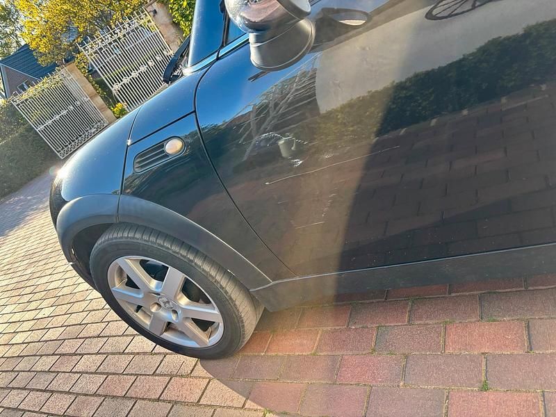 Usata Mini ONE 89 CV (65 kW) 2002 Nero Utilitaria