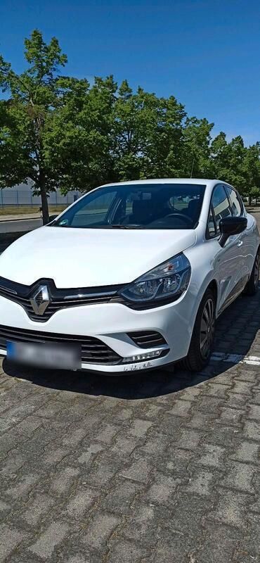 Weiß Gebraucht 2018 Renault Clio IV LIMITED Kleinwagen | 6.999 € (Fairer Preis) - Bild 1/4