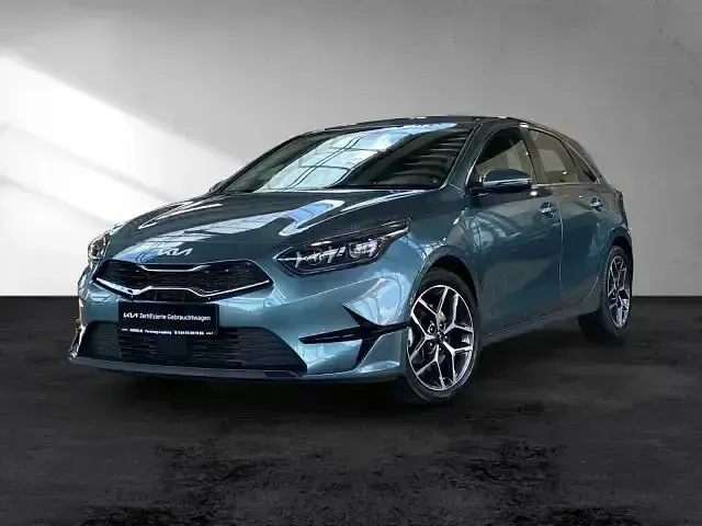 Gebraucht Kia Ceed Spirit 140 PS (102 kW) 2025 Grau Kleinwagen
