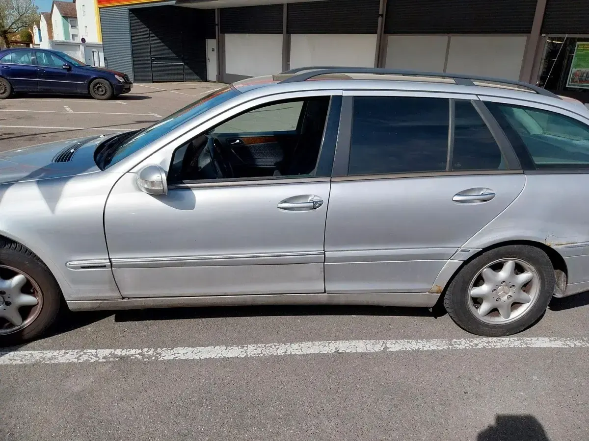 Usata Mercedes C220 143 CV (105 kW) 2003 Argento Station wagon