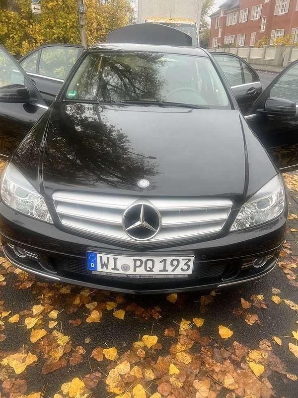 Gebraucht Mercedes 200 184 PS (135 kW) 2010 Schwarz Limousine