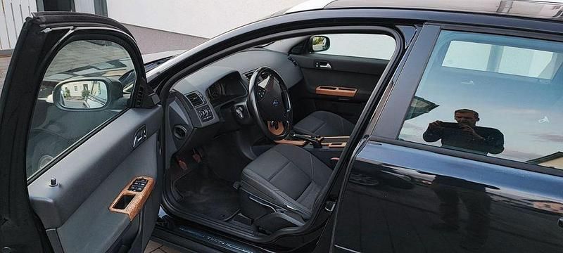 Gebraucht Volvo V50 109 PS (80 kW) 2008 Schwarz Kombi