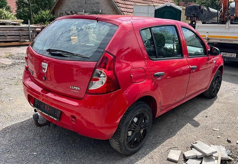 Rot Gebraucht 2009 Dacia Sandero Kleinwagen | 1.250 € (Guter Preis) - Bild 1/4