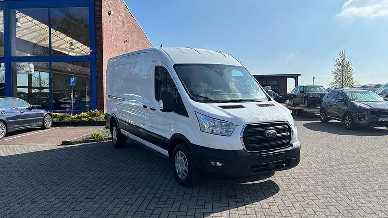 Usado Ford Transit Trend 131 HP (96 kW) 2022 Branco Monovolume