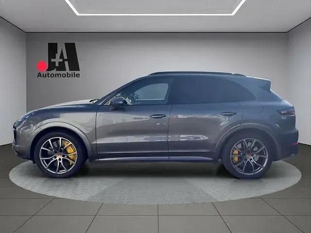 Gebraucht Porsche Cayenne Turbo S E-Hybrid 549 PS (403 kW) 2019 SUV