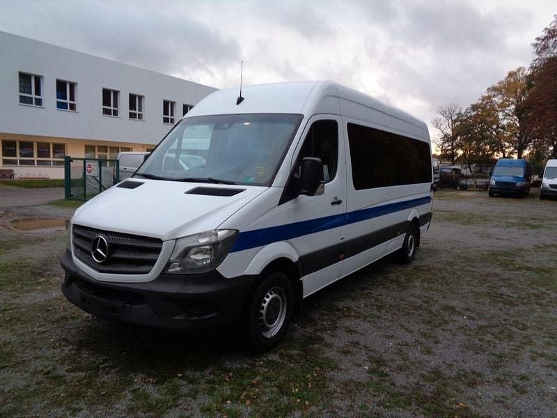 Arktikweiss Gebraucht 2016 Mercedes Sprinter Van | 12.200 € (Guter Preis) - Bild 1/4