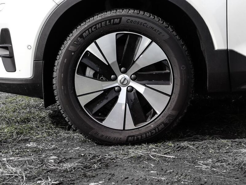 Gebraucht Volvo XC40 Plus 211 PS (155 kW) 2023 Weiss SUV
