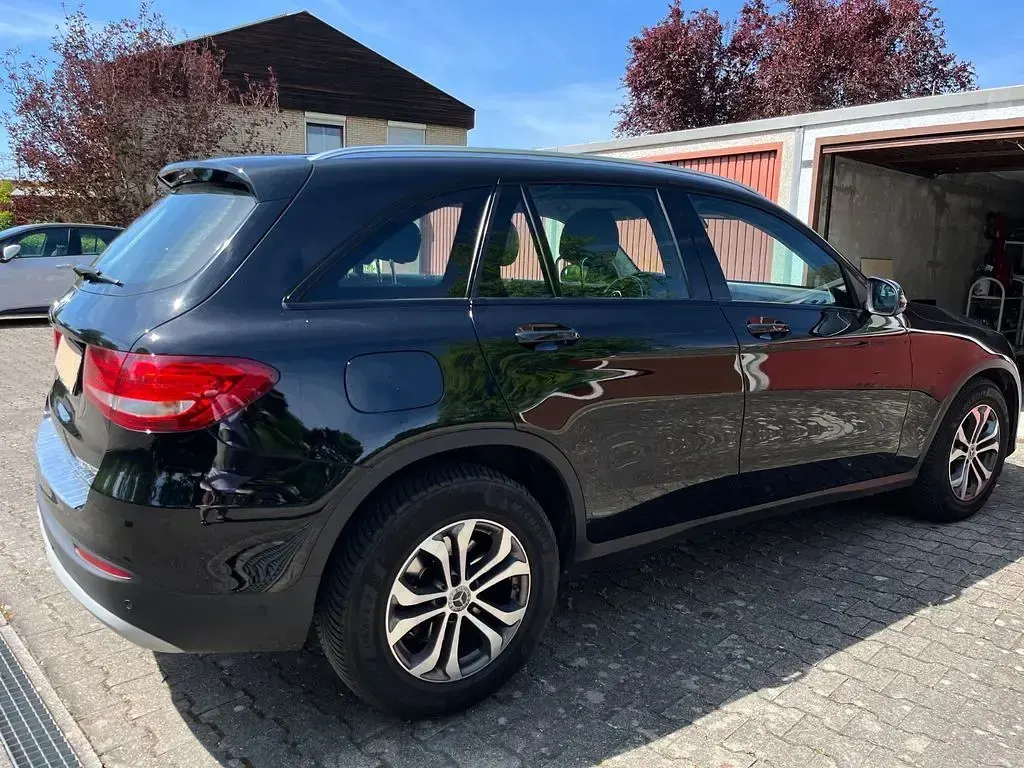 Gebraucht Mercedes GLC220 170 PS (125 kW) 2018 Schwarz SUV