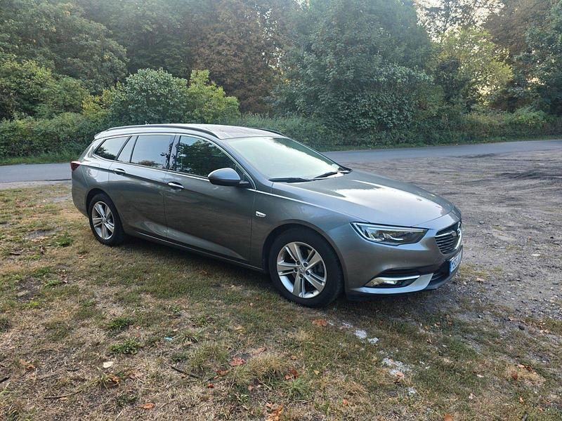 Grau Gebraucht 2020 Opel Insignia Business Elegance Kombi | 12.499 € (Guter Preis) - Bild 1/4