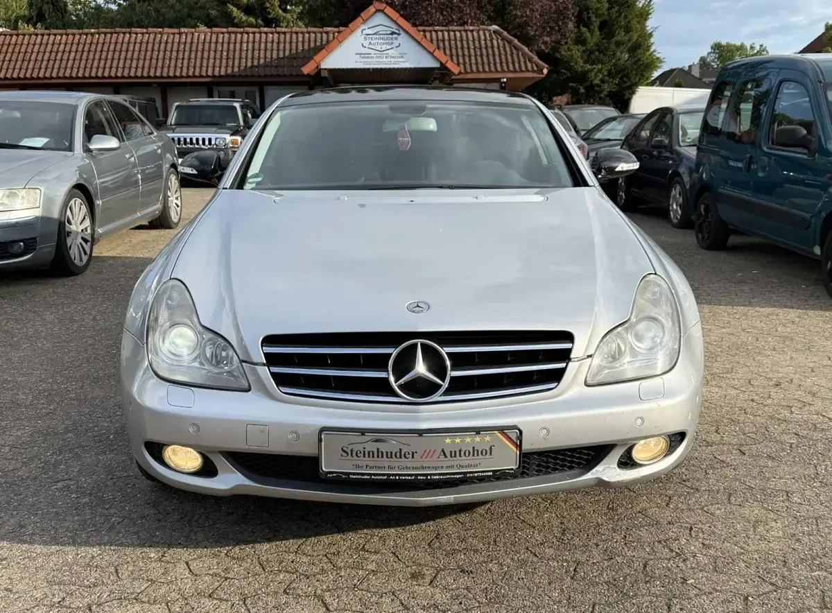 Gebraucht Mercedes CLS320 AMG 224 PS (164 kW) 2007 Silber Coupé