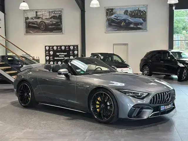 Gebraucht Mercedes SL63 AMG AMG 585 PS (430 kW) 2025 Grau Cabrio