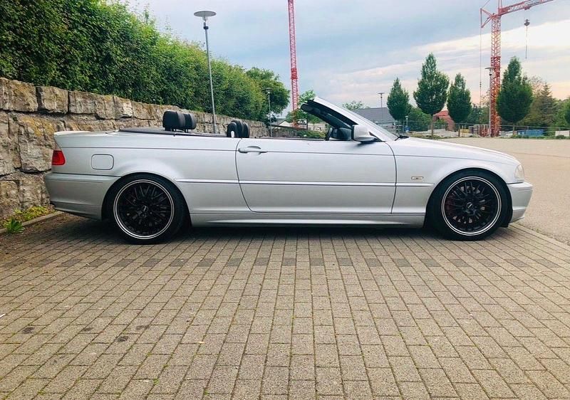 Second-hand BMW 330 Performance 231 CP (169 kW) 2000 Argintiu Cabrio