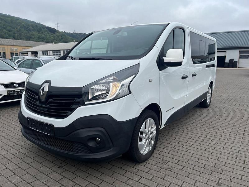 Weiß Gebraucht 2016 Renault Trafic Expression Van | 13.700 € (Fairer Preis) - Bild 1/4