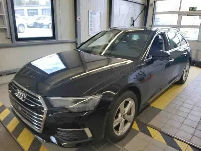 Gebraucht Audi A6 Design 265 PS (194 kW) 2023 Mythosschwarz metallic Kombi