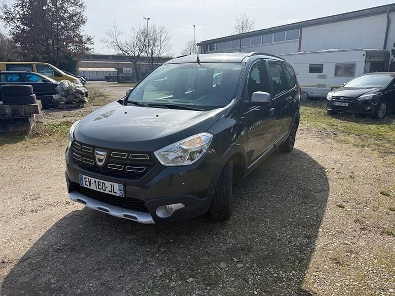 Gebraucht Dacia Lodgy Stepway 109 PS (80 kW) 2018 Grau Van / Kleinbus