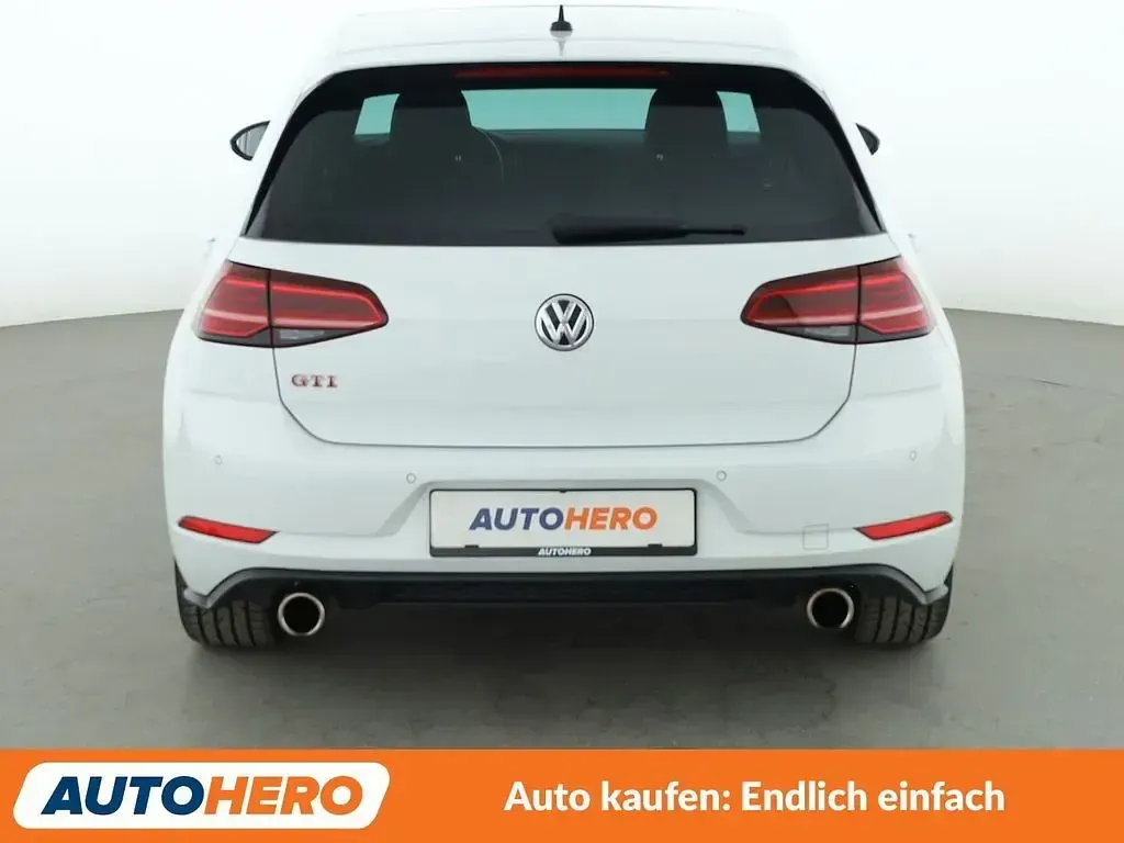 Gebraucht VW Golf VIII GTI 245 PS (180 kW) 2020 Weiß Limousine