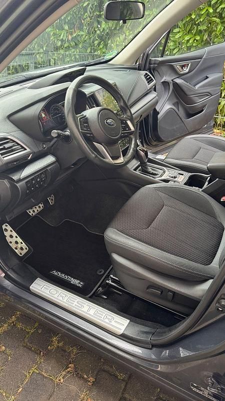 Gebraucht Subaru Forester Active 150 PS (110 kW) 2022 Grau SUV