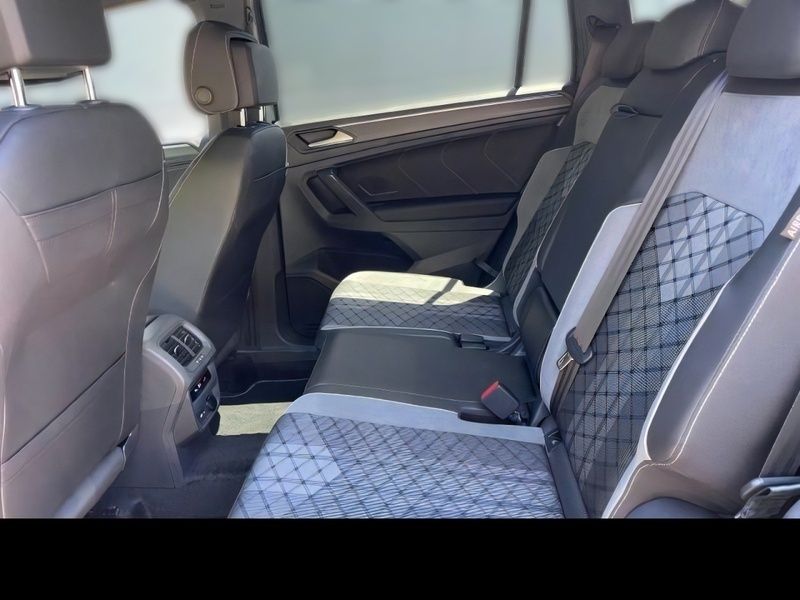 Gebraucht VW Tiguan Pro 245 PS (180 kW) 2024 Grau SUV