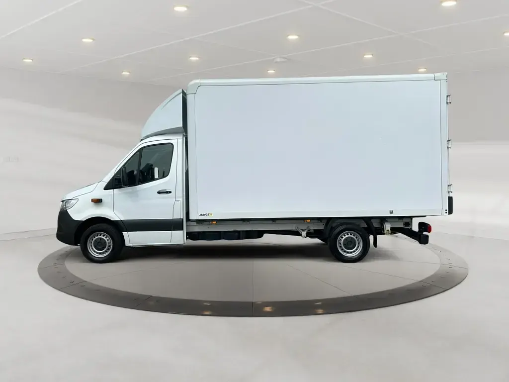 Gebraucht Mercedes Sprinter 170 PS (125 kW) 2025 Arktikweiss Van