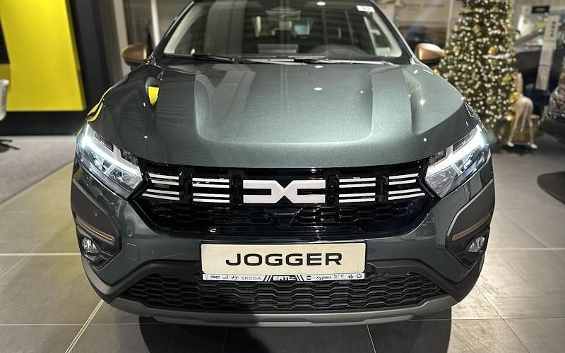 Neu Dacia Jogger Extreme 110 PS (80 kW) 2025 Grün Van / Kleinbus