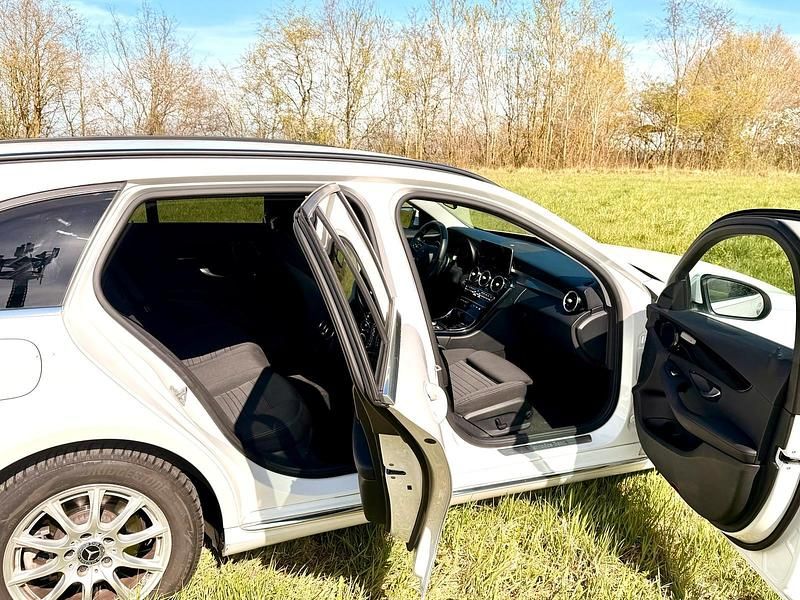 Gebraucht Mercedes C180 122 PS (89 kW) 2020 Weiß Kombi