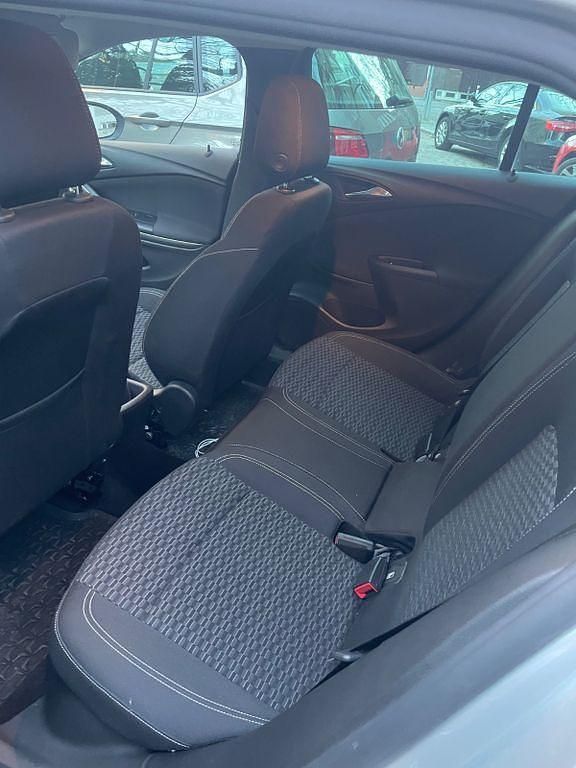 Gebraucht Opel Astra Active 136 PS (100 kW) 2017 Silber Kombi