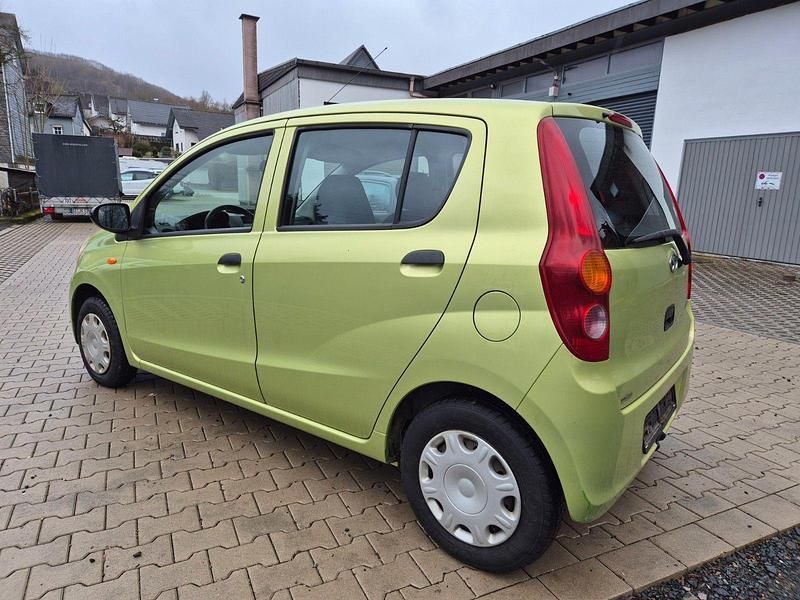 Gebraucht Daihatsu Cuore 69 PS (50 kW) 2009 Kleinwagen