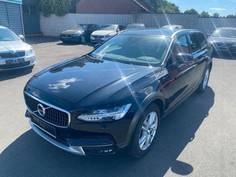 Onyx black / metallic Gebraucht 2020 Volvo V90 CC Pro Kombi | 36.900 € (Fairer Preis) - Bild 1/4