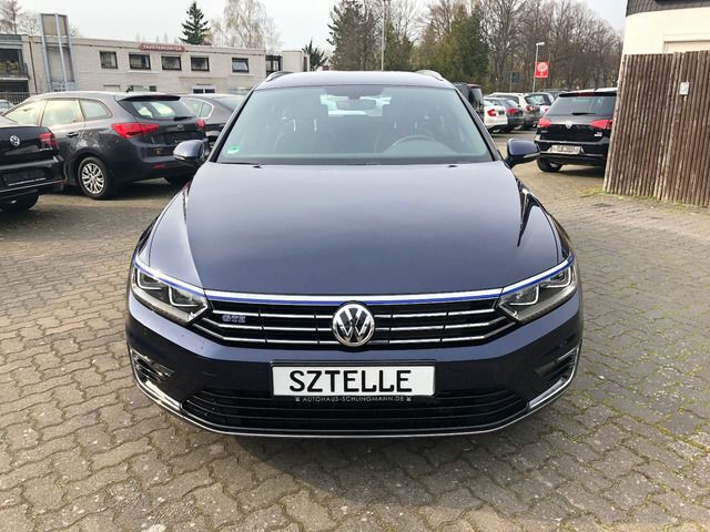 Gebraucht VW Passat GTE 156 PS (114 kW) 2017 Blau metallic Kombi