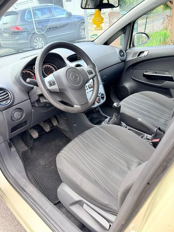 Gebraucht Opel Corsa 80 PS (58 kW) 2009 Beige Kleinwagen