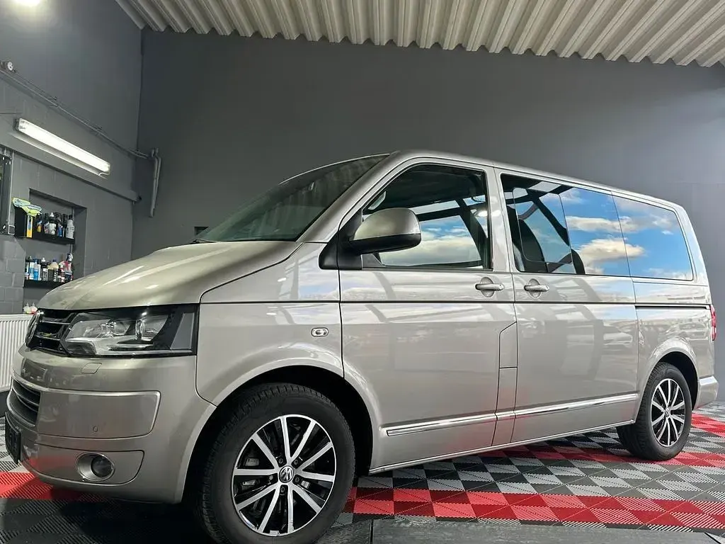 Gebraucht VW Multivan Highline 179 PS (131 kW) 2013 Beige Van / Kleinbus