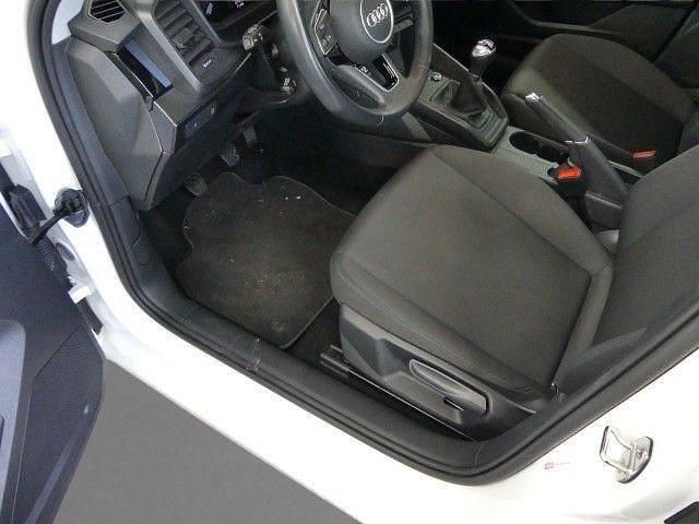 Gebraucht Audi A1 Sportback Basis 95 PS (69 kW) 2023 Weiß Kleinwagen