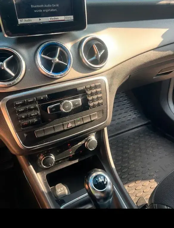 Gebraucht Mercedes CLA180 122 PS (89 kW) 2013 Schwarz Coupé