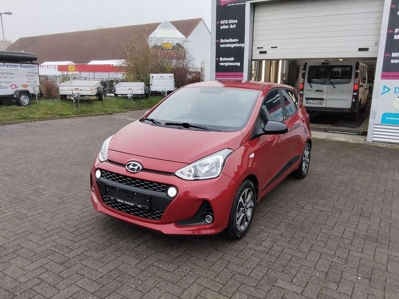 Red passion Gebraucht 2018 Hyundai i10 Passion Plus Kleinwagen | 9.899 € (Fairer Preis) - Bild 1/4