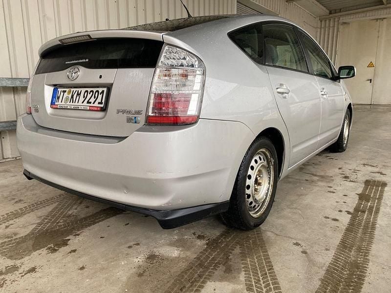 Gebraucht Toyota Prius Sol 111 PS (81 kW) 2006 Grau Kleinwagen