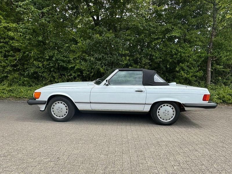 Gebraucht Mercedes 560 227 PS (166 kW) 1987 Weiß Cabrio