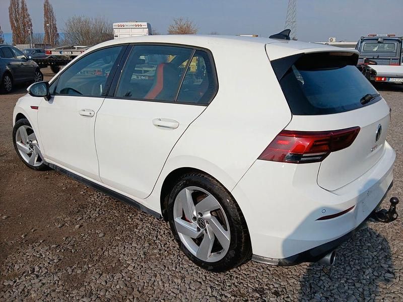 Gebraucht VW Golf VIII GTI 245 PS (180 kW) 2022 Weiß Limousine