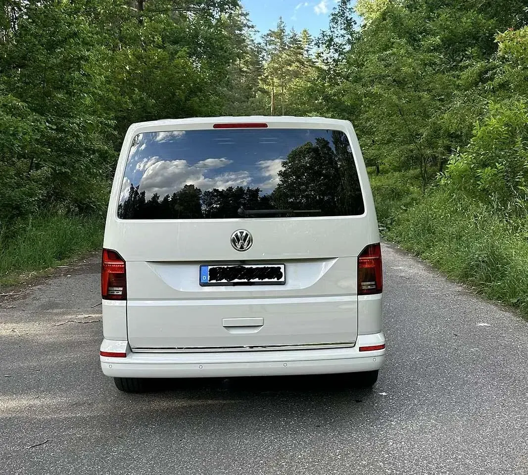 Gebraucht VW Multivan Generation Six 150 PS (110 kW) 2021 Grau Van / Kleinbus