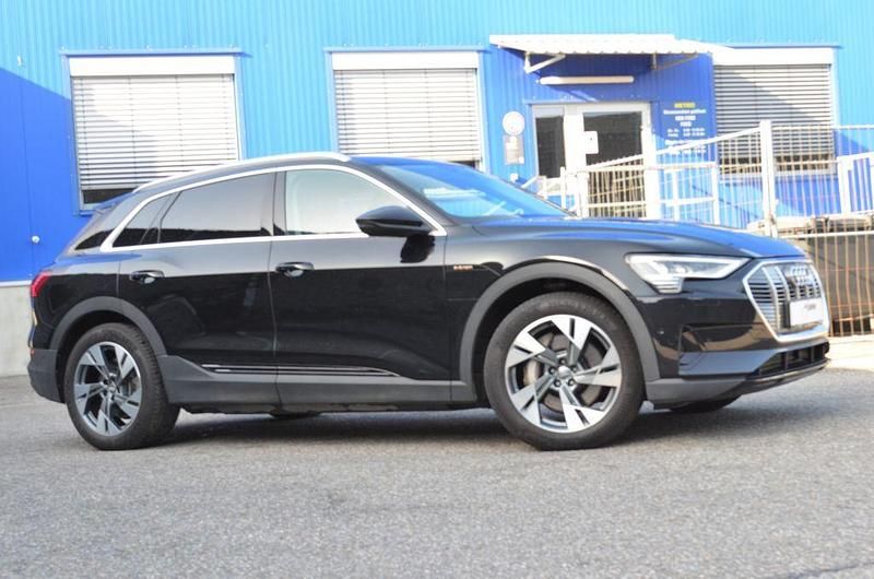 Gebraucht Audi e-tron Sport 158 kW (215 PS) 2020 Schwarz SUV