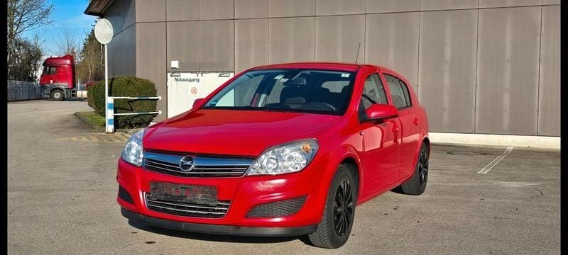 Gebraucht Opel Astra Edition 90 PS (66 kW) 2009 Rot Limousine