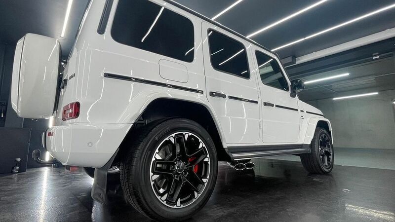 Weiß Gebraucht 2023 Mercedes G63 AMG AMG SUV | 175.000 € - Bild 1/4